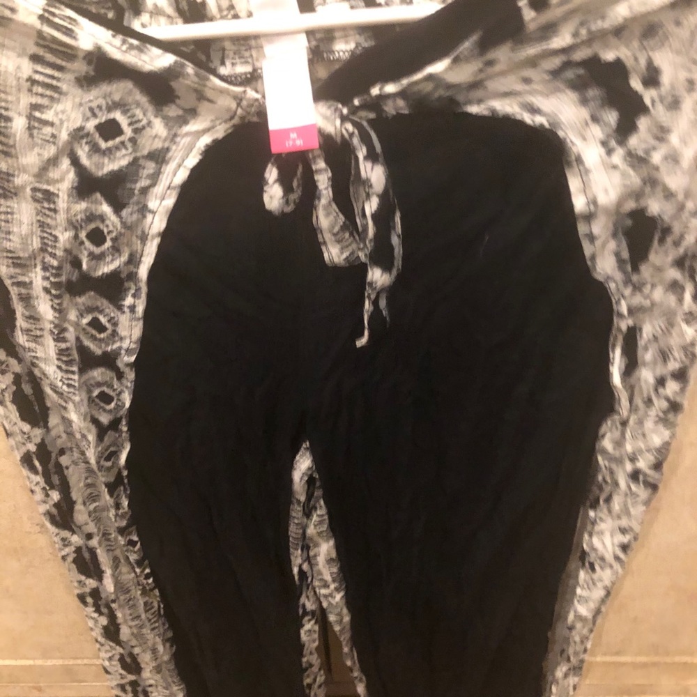 Pants - Picture 3 of 4